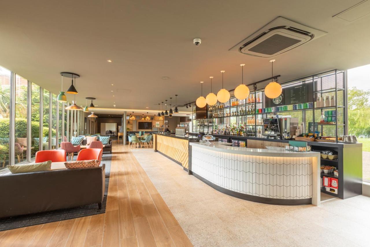Holiday Inn Basildon By Ihg Экстерьер фото