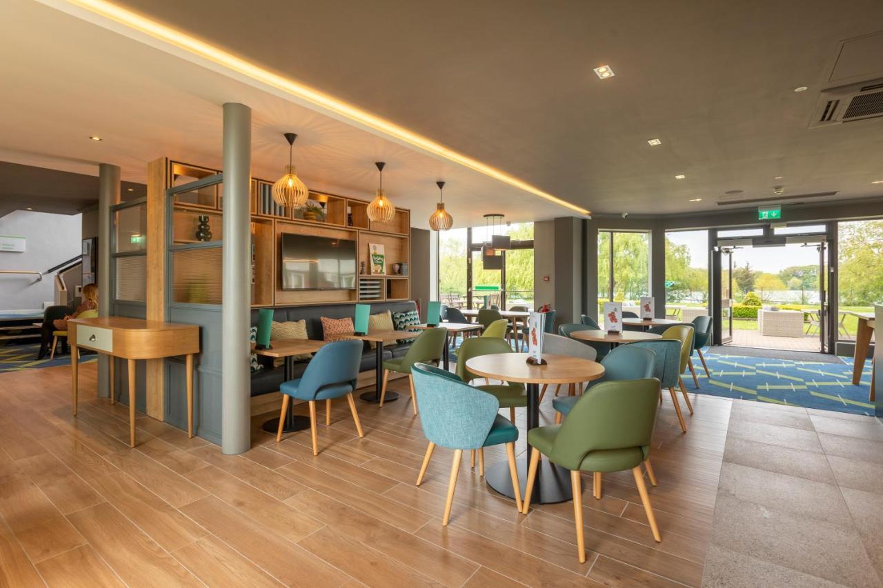 Holiday Inn Basildon By Ihg Экстерьер фото