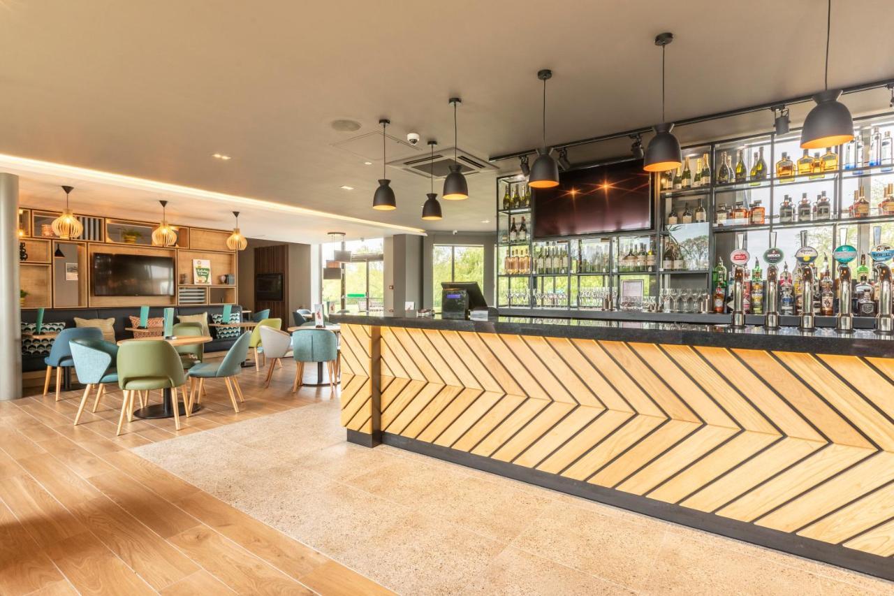 Holiday Inn Basildon By Ihg Экстерьер фото