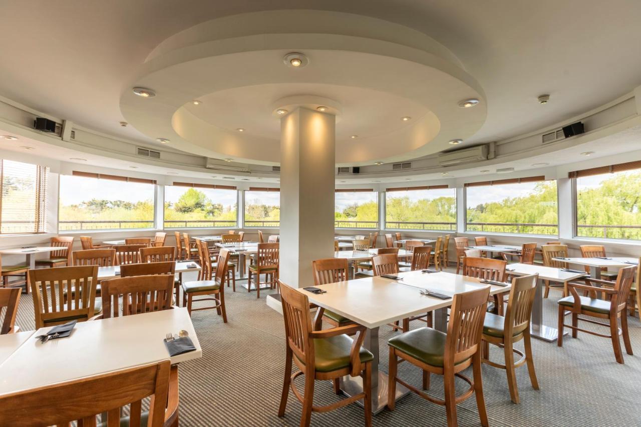 Holiday Inn Basildon By Ihg Экстерьер фото