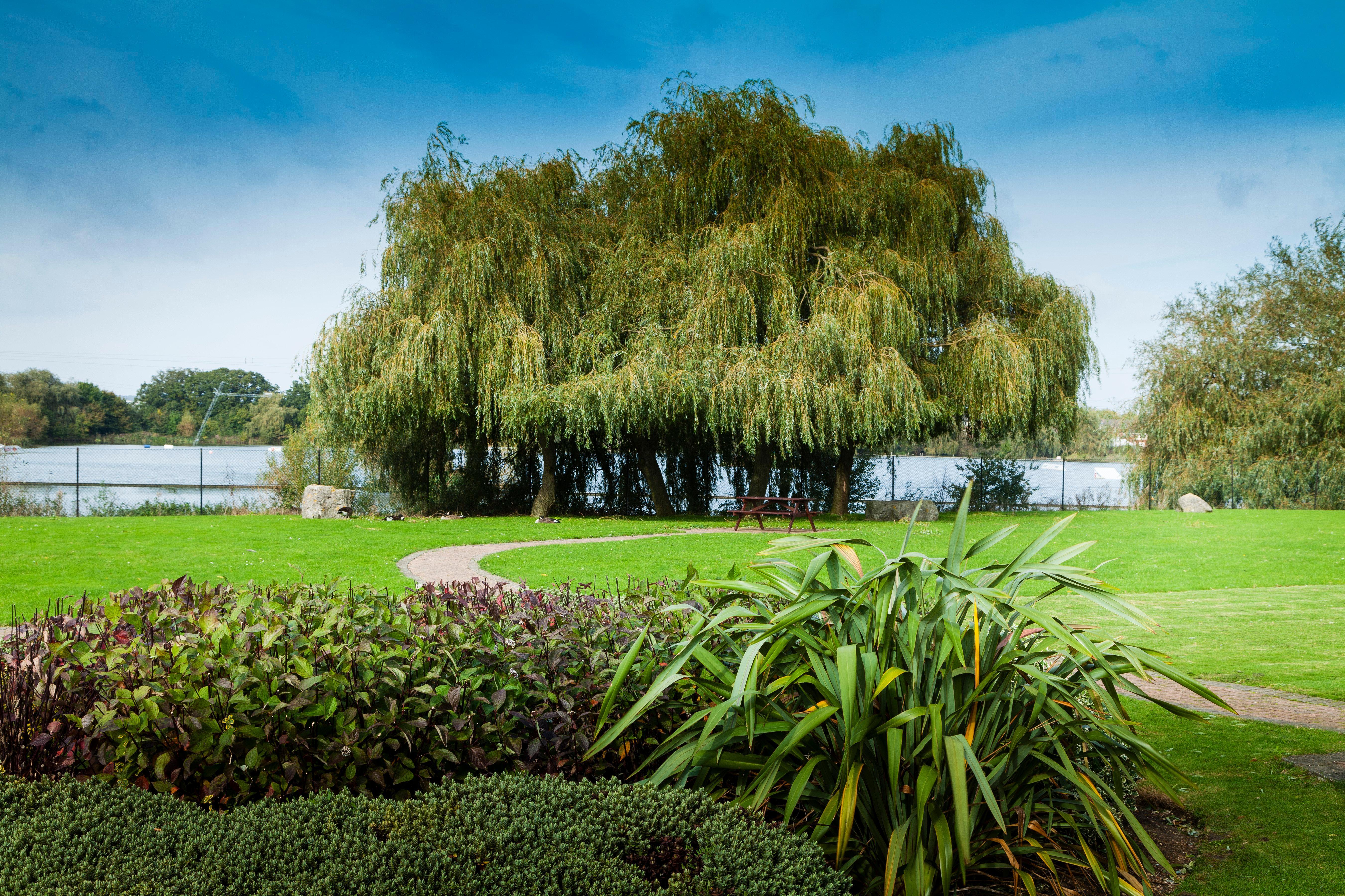 Holiday Inn Basildon By Ihg Экстерьер фото
