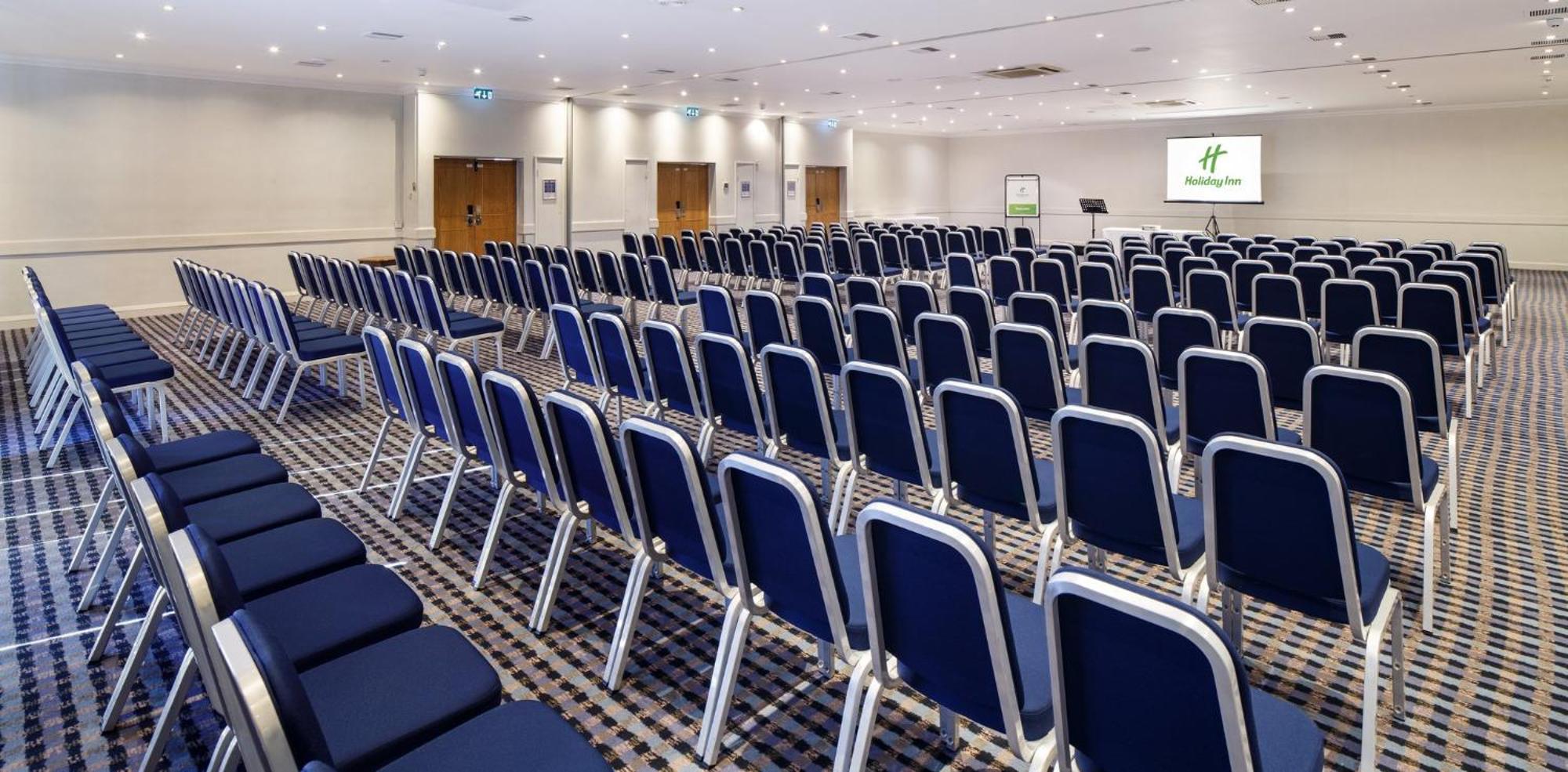 Holiday Inn Basildon By Ihg Экстерьер фото