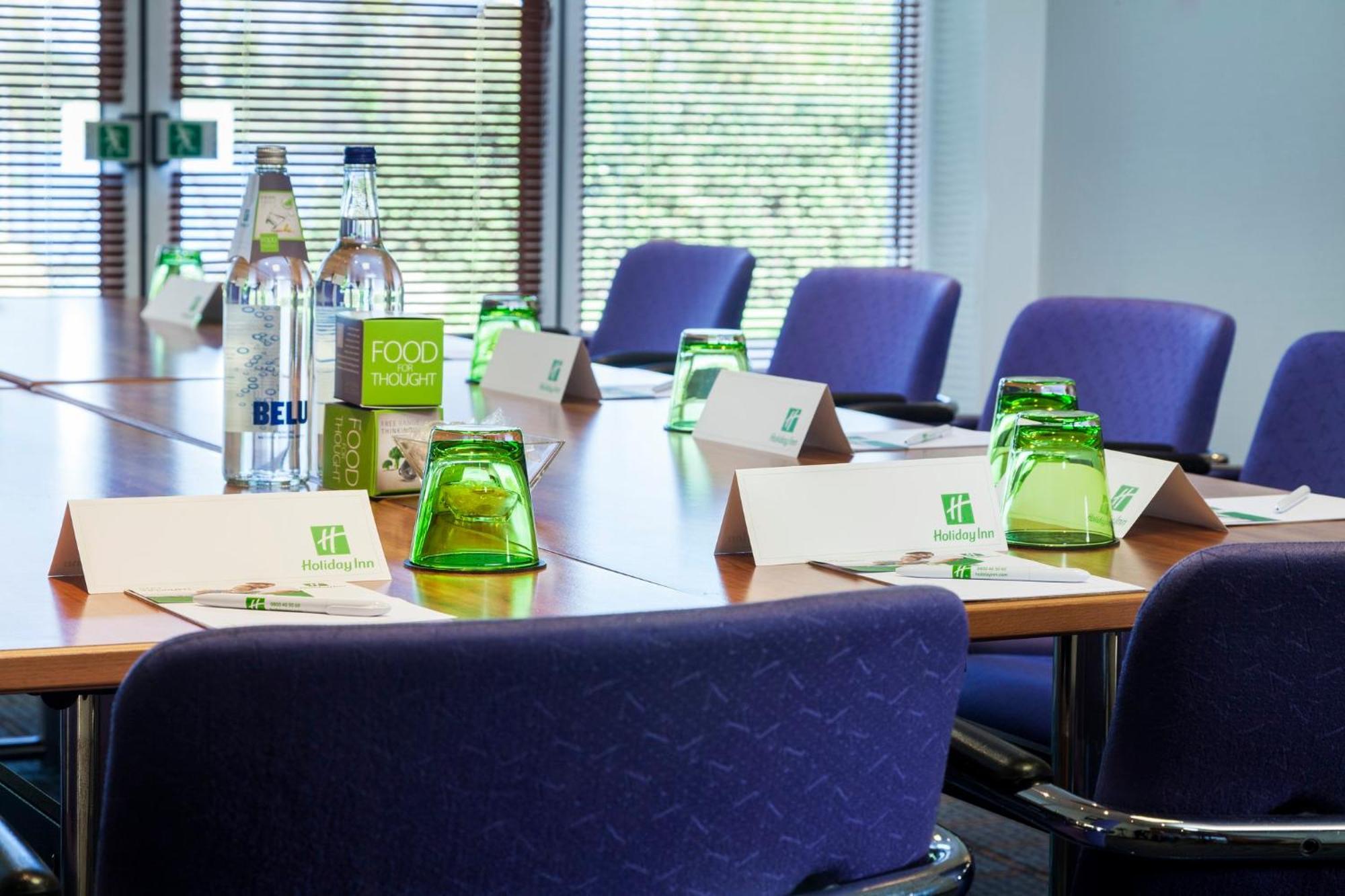 Holiday Inn Basildon By Ihg Экстерьер фото